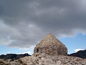 MuirPassShelter