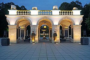 Poland-00739 - MORNING TIME - Tomb of the Unknown Soldier (30407658083)
