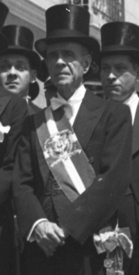 Presidente Troncoso con sombrero en 1940.png
