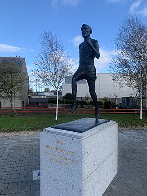 Ronnie Delany Statue in Arklow