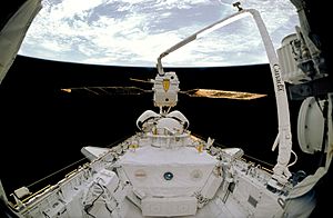 STS-46 EURECA deployment.jpg