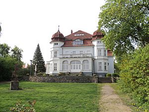 Schloss in Torgelow, direkt am See