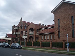 The Range Convent and High School, Convent from Agnes Street (2009).jpg
