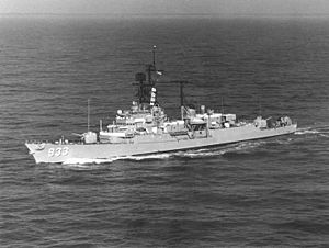 USS Barry (DD-933) underway in 1978