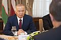 Valdis Dombrovskis tiekas ar Uzbekistānas prezidentu (10328321413)