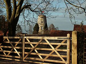 A converted windmill - geograph.org.uk - 312929