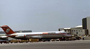 Aero Mexico DC-9 XA-DEN 01