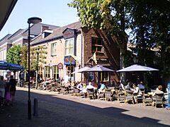 Buorren Putten by de tsjerke 1