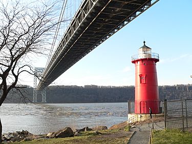 GWB and Little Red Lighthouse Xmas110013