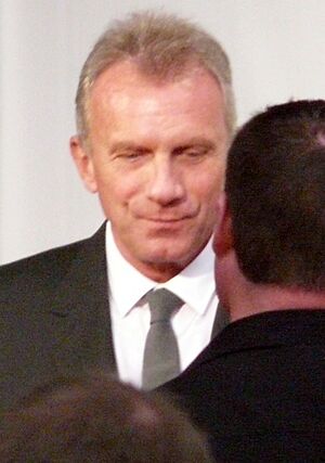 Joe Montana 2013 (cropped)