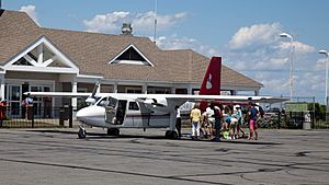 New England Airlines Islander at Block Island State Airport 7-23-2015