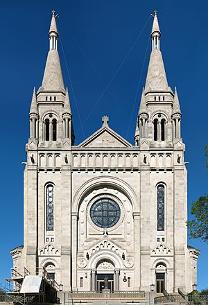 St. Joseph Cathedral, Sioux Falls.jpg