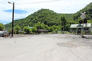 Houses along the railroad in Thacker