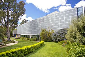 Wagga Wagga Civic Centre - Library
