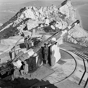 9.2 inch gun on Gibraltar 1942 IWM GM 278