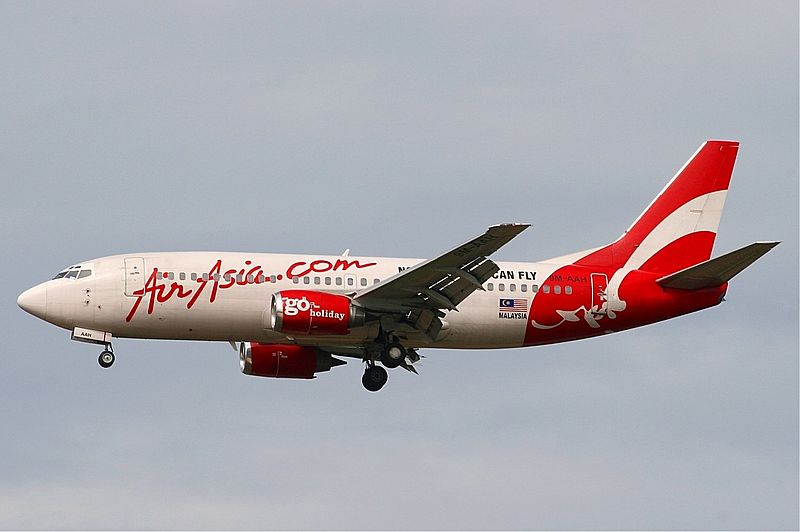 Air Asia Boeing 737-300 MRD