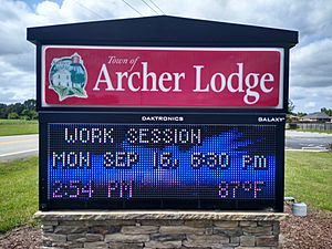 Archer Lodge town sign.jpg