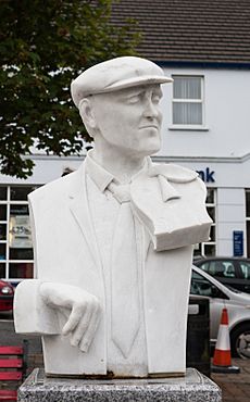 Ardara Sculpture of John Doherty by Redmond Herrity 2014 09 05