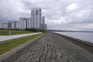 Breakwater, Western Harbour - geograph.org.uk - 5335220
