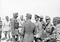 Bundesarchiv Bild 146-1977-017-10A, Nordafrika, Rommel mit Offizieren