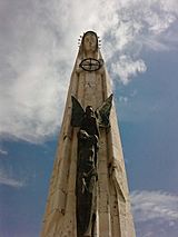 Estatua de la Virgen de la Cabeza