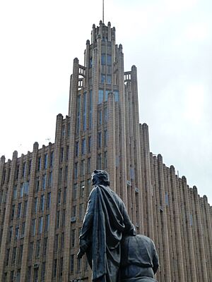 Manchester Unity Building (1932) with Burke and Wills
