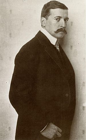 Photograph of von Hofmannsthal, by Nicola Perscheid, 1910