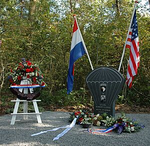 Robert-Cole-monument-in-Bes