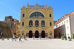 Split - Hrvatsko narodno kazalište Split (49019241531)