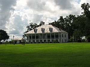 The St. Joseph Plantation house, built in 1840, is located in Vacherie