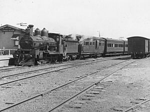 StateLibQld 1 293367 Southport train at Tweed Heads Railway Station, 1940