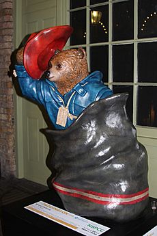 "Special Delivery", Paddington Bear, Covent Garden - geograph.org.uk - 4268762