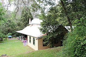 1978 - Goldfinders Inn Group - View of the cottage (5055947b4)