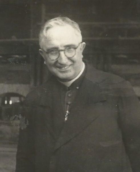 Arzobispo Marcelino Olaechea (cropped)
