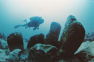 Atlit-Yam, Ritual structure made of stones.JPG