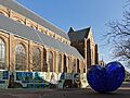 Delft, het Blauwe Hart van plexiglas en staal bij de Nieuwe Kerk foto7 niet-ontwikkelt 2016-03-13
