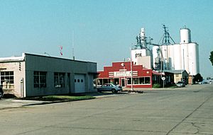 Grain Elevators, SiouxCenter, IA 9-2005 (6917732297).jpg