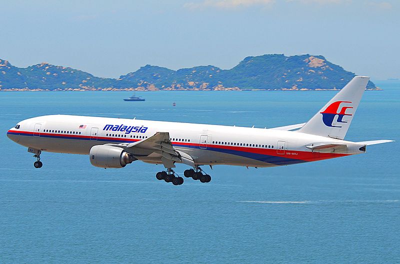 Malaysia Airlines Boeing 777-200ER; 9M-MRJ@HKG;04.08.2011 615lh (6207869992)