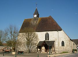Marigny-le-Châtel église extérieur.JPG
