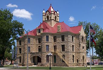 Mcculloch county courthouse 2010.jpg