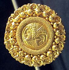 Ornamento in oro, 410-300 ac. ca. 01