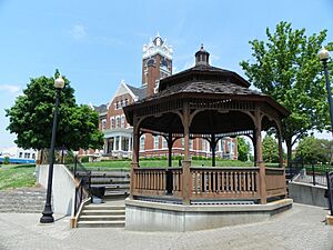 Perry County Missouri Court House gazebo
