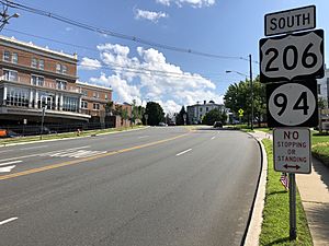 2018-07-26 15 59 38 View south along U.S. Route 206, New Jersey State Route 94 and Sussex County Route 519 (Water Street) at Mill Street in Newton, Sussex County, New Jersey