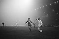 Ajax tegen Liverpool 5-1, Johan Cruyff in duel