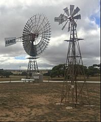Big Windmill, Penong, South Australia.jpg