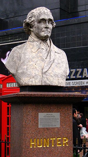 Bust of John Hunter, Leicester Square (2206660627)