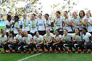 Canadá vence o Brasil no futebol feminino, na Rio 2016 (28807779570)