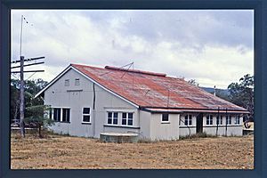 Coen Carrier Station (former) (1995).jpg