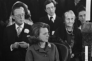 Doop van prins Carlos Xavier Bernardo , zoon van prinses Irene , op Kasteel Lign, Bestanddeelnr 923-2419
