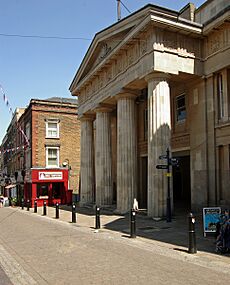 Gravesend Town Hall-geograph.org-3552497